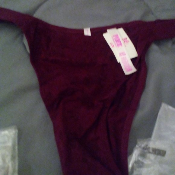 Victoria Secret Thong Underware - Picture 5 of 5